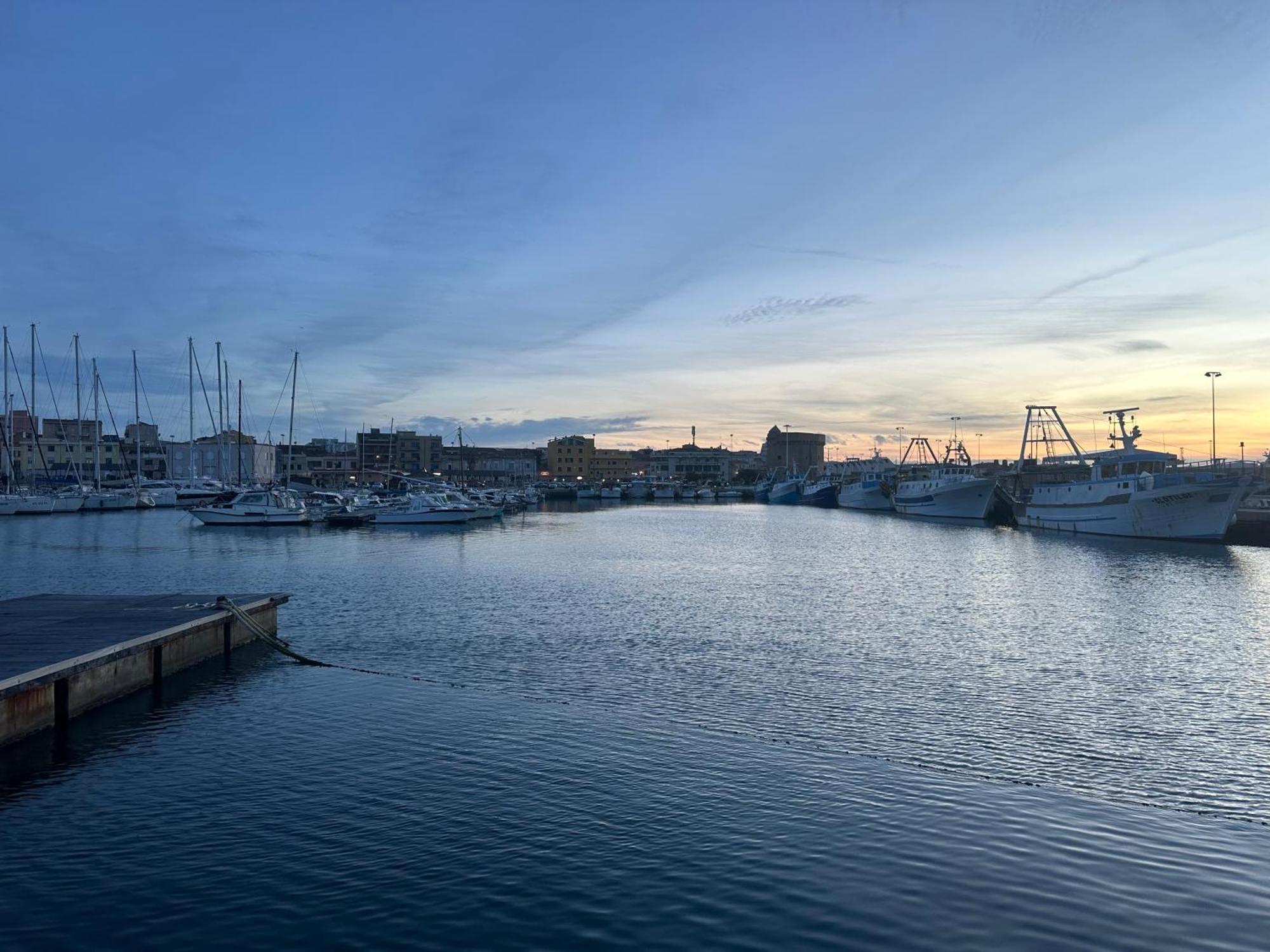 Moncici House Hotel Porto Torres Exterior foto