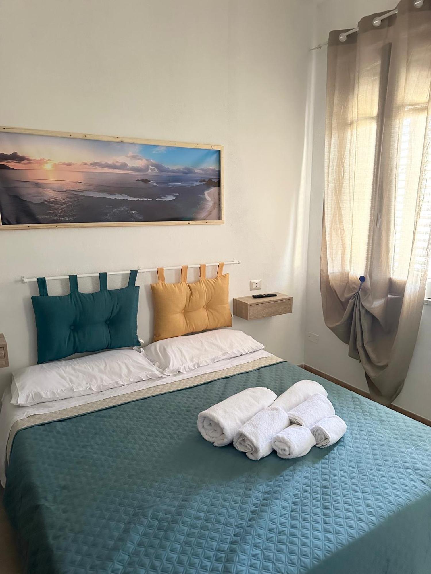 Moncici House Hotel Porto Torres Exterior foto